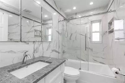 24616 Cullman Avenue, Little Neck, NY 11362 - Photo 10