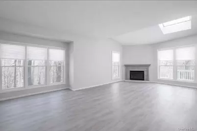 28 Willow Ridge Drive, Smithtown, NY 11787 - Photo 4