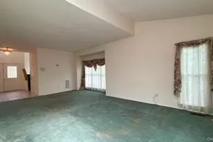 28 Willow Ridge Dr, Smithtown, NY 11787 - Photo 18