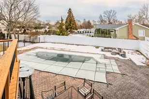 5 Metcale Ln, East Northport, NY 11731 - Photo 26