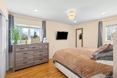 5 Metcale Lane, East Northport, NY 11731 - Photo 12