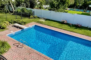 5 Metcale Ln, East Northport, NY 11731 - Photo 20