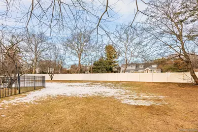 5 Metcale Lane, East Northport, NY 11731 - Photo 32