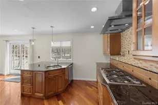 5 Metcale Ln, East Northport, NY 11731 - Photo 8