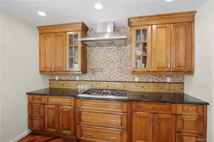 5 Metcale Ln, East Northport, NY 11731 - Photo 10