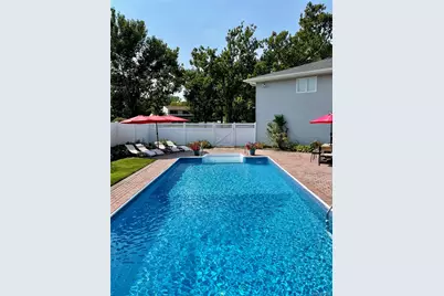 5 Metcale Lane, East Northport, NY 11731 - Photo 32