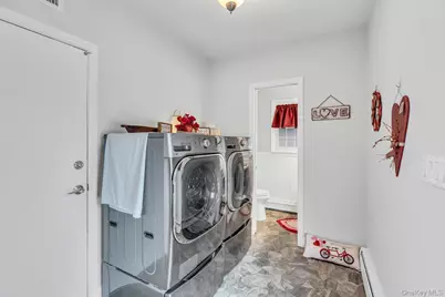 79 Amy Drive, Sayville, NY 11782 - Photo 16