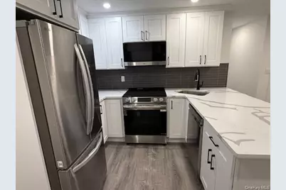 19 Bellport Lane #1, Bellport, NY 11713 - Photo 2