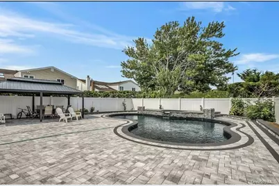 3012 Mandalay Beach Road, Wantagh, NY 11793 - Photo 26