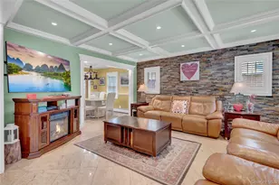 122 Laurel Dr, New Hyde Park, NY 11040 - Photo 4