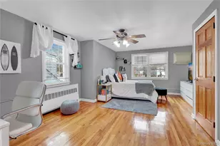 122 Laurel Dr, New Hyde Park, NY 11040 - Photo 18