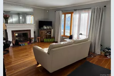 664 Knollwood Drive, West Hempstead, NY 11552 - Photo 2