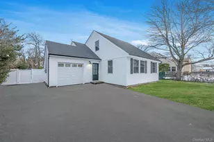 41 Nancy Pl, Massapequa, NY 11758 - Photo 2