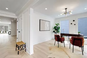 30 4th St, Manhasset, NY 11030 - Photo 12