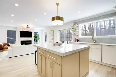 30 4th Street, Manhasset, NY 11030 - Photo 6