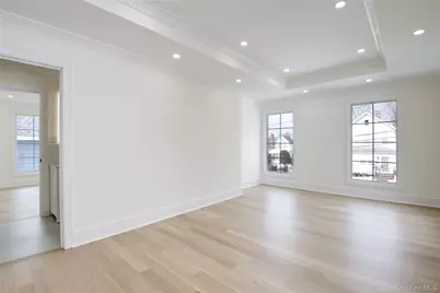 30 4th Street, Manhasset, NY 11030 - Photo 28