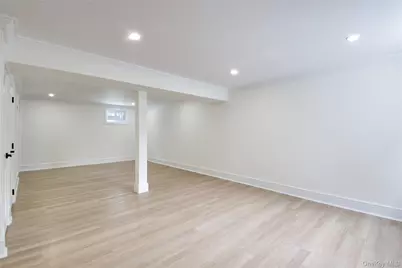 30 4th Street, Manhasset, NY 11030 - Photo 38