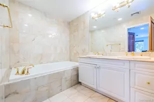 171 Great Neck Rd, Great Neck, NY 11021 - Photo 18