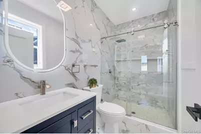 43 W Cabot Lane, Westbury, NY 11590 - Photo 44