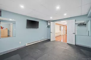 24 Embassy Rd, Selden, NY 11784 - Photo 34