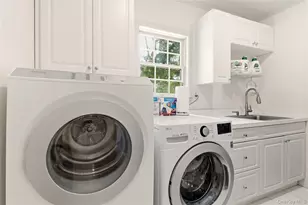 4 Peachtree Ln, Roslyn, NY 11576 - Photo 18