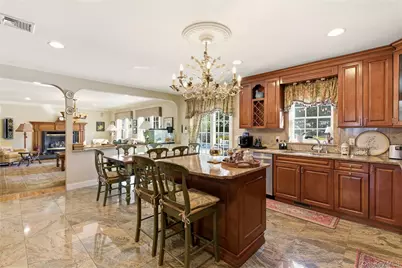 4 Peachtree Lane, Roslyn, NY 11576 - Photo 10