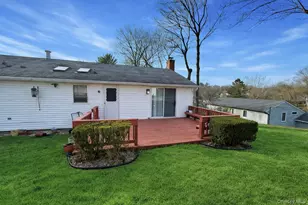 20 Rose St, White Plains, NY 10605 - Photo 2