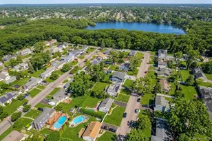 519 Gwynn St, Babylon, NY 11702 - Photo 24