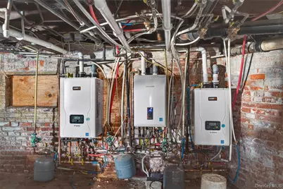 140 Albany Avenue, Kingston, NY 12401 - Photo 24