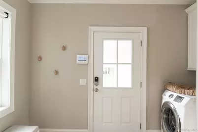 700 Gin Lane, Southold, NY 11971 - Photo 12