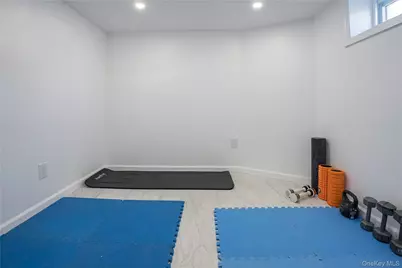 255 Elmore Street, Central Islip, NY 11722 - Photo 20