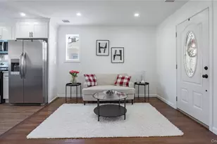 255 Elmore St, Central Islip, NY 11722 - Photo 4