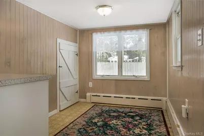 360 S Country Road, Brookhaven, NY 11719 - Photo 20