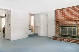 360 S Country Rd, Brookhaven, NY 11719 - Photo 14