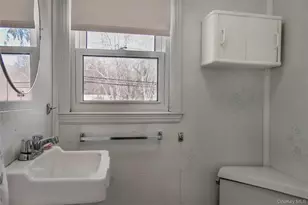 360 S Country Rd, Brookhaven, NY 11719 - Photo 26