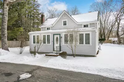 360 S Country Road, Brookhaven, NY 11719 - Photo 2