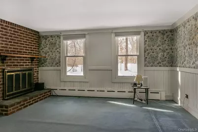 360 S Country Road, Brookhaven, NY 11719 - Photo 12