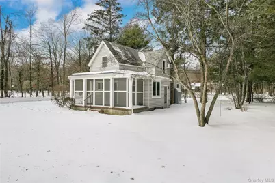 360 S Country Road, Brookhaven, NY 11719 - Photo 34