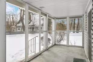 360 S Country Rd, Brookhaven, NY 11719 - Photo 22