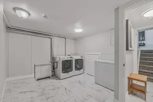 59 Ford Dr W, Massapequa, NY 11758 - Photo 40