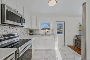 59 Ford Dr W, Massapequa, NY 11758 - Photo 24