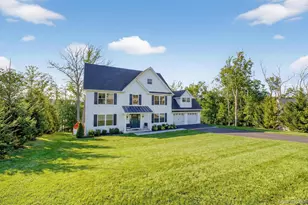 2463 Orch Vw Ct, Yorktown Heights, NY 10598 - Photo 2