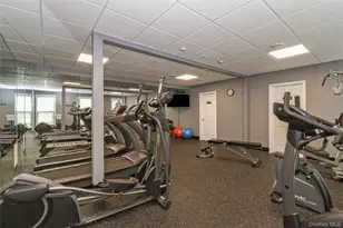 61 Estate Ct, Woodbury, NY 11797 - Photo 26