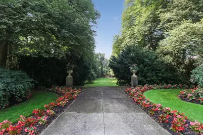 61 Estate Court #61, Woodbury, NY 11797 - Photo 28