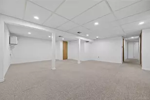 61 Estate Ct, Woodbury, NY 11797 - Photo 20