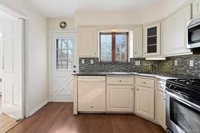 91 Drake Street, Malverne, NY 11565 - Photo 18