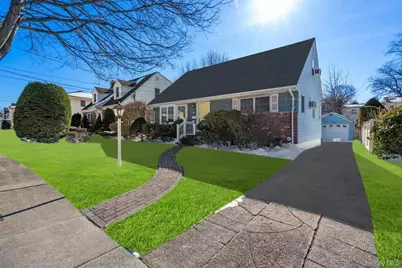 91 Drake Street, Malverne, NY 11565 - Photo 2