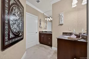 366 Roosevelt Way, Westbury, NY 11590 - Photo 20