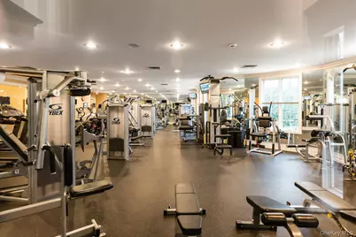 366 Roosevelt Way, Westbury, NY 11590 - Photo 32