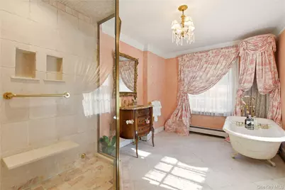 42 Clocktower Lane, Old Westbury, NY 11568 - Photo 18